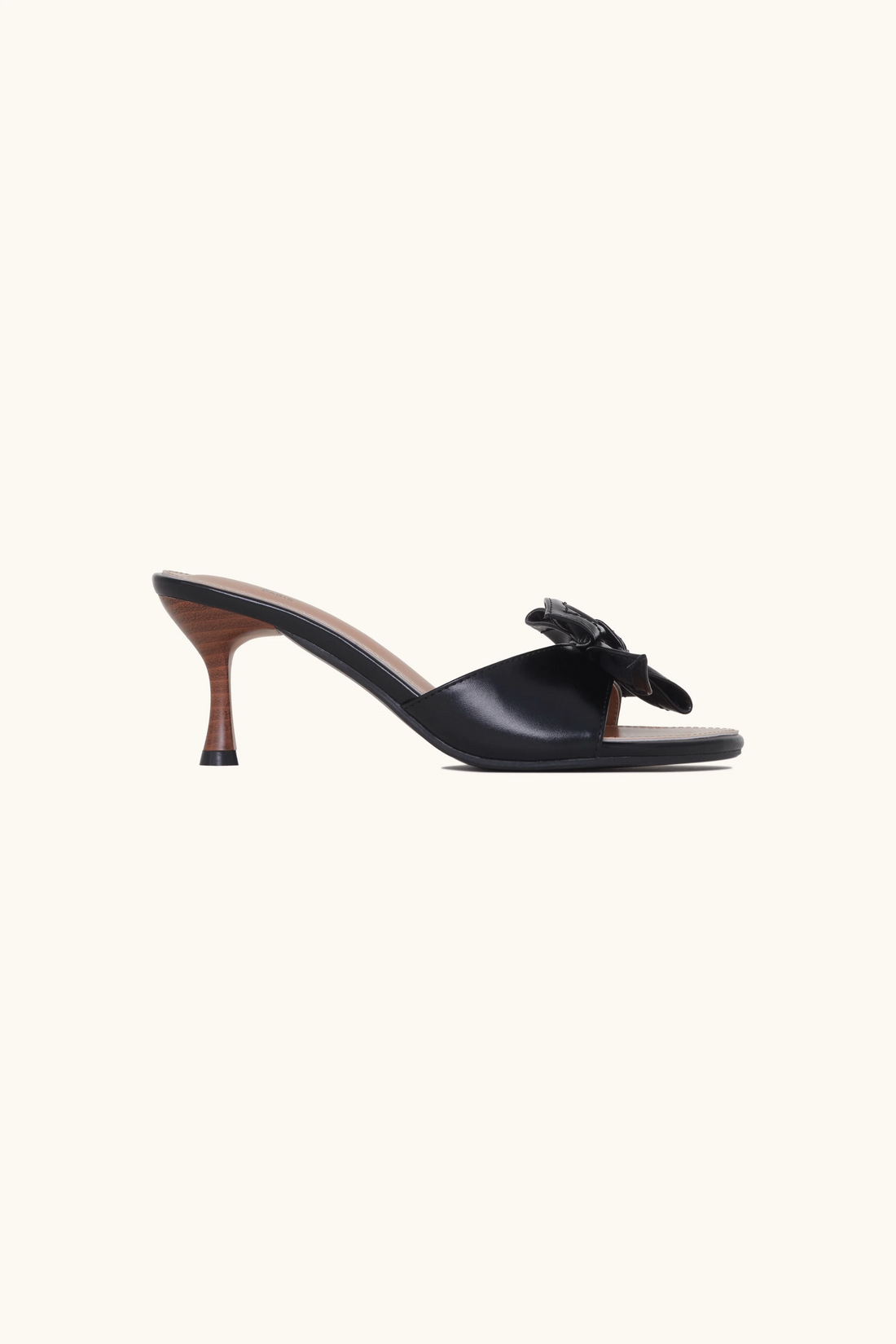 Mules ouverte avec nœud décoratif noir